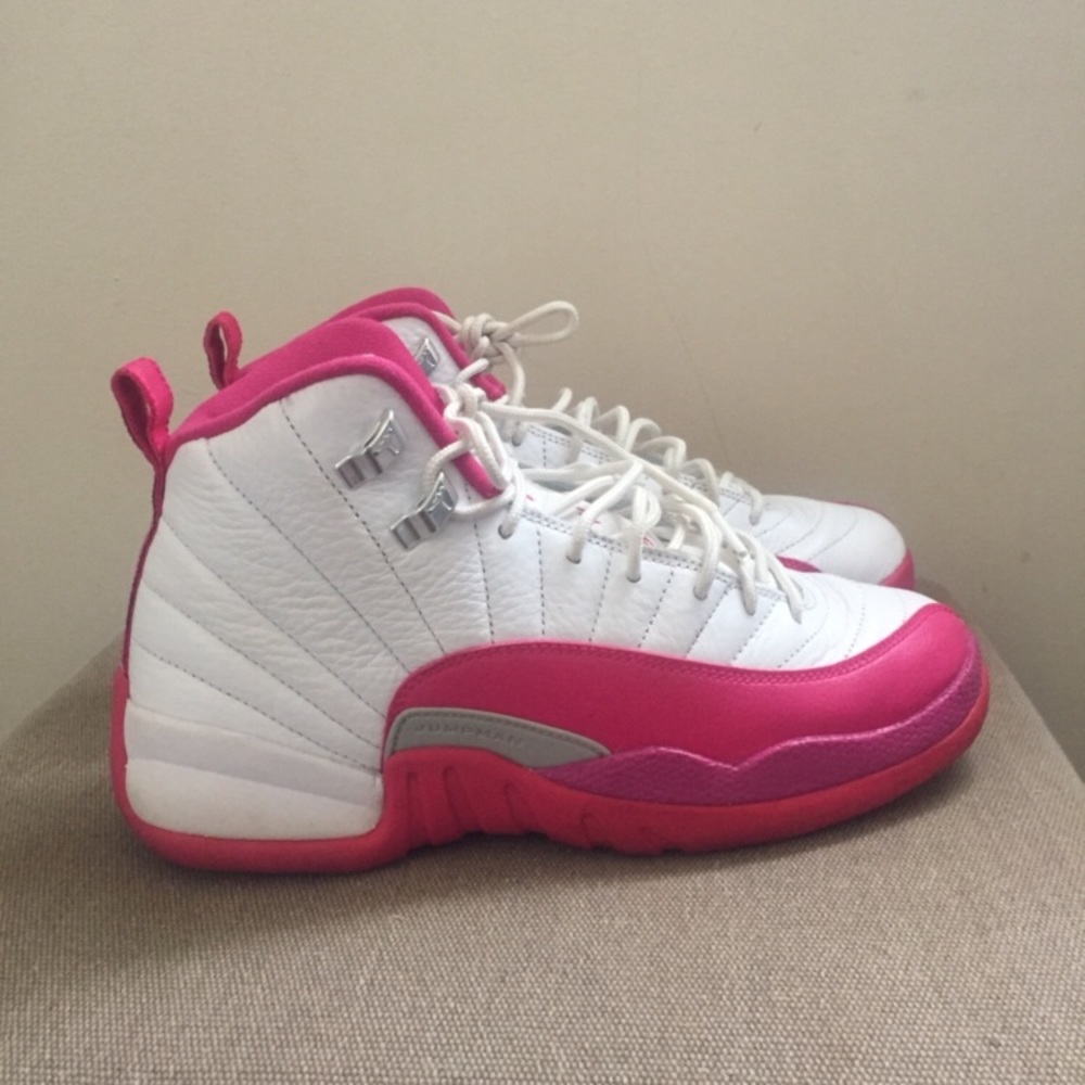 Jordan Retro 12 “Valentines Day”